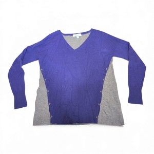 Elorie Two-Tone V-Neck Button-Side Sweater, Medium‎